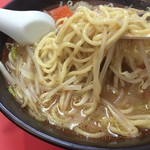 大勝軒 - 味噌ラーメン 麺リフト