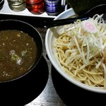東京豚骨 男麺 - 