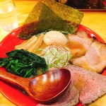 外宮 - 全部のせラーメン(*´ω｀*)うます！