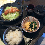 アマミク魚歳別館 - 海老カツの味噌カツランチ（1280円）