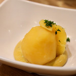 インカの目覚めのコンソメ煮
          アイオリソース添え
          