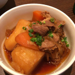 MIYA - サービス（お通し？）の肉じゃが