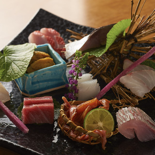 旬の食材が持つ本来の旨みを、最大限に引き出した料理の数々