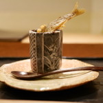 虎白 - 「揚物」若鮎、トリュフソース