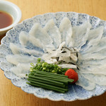 Sukiyaki shabu shabu kaiseki ryouri azuki - 河豚てっさ