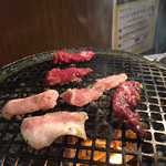 昭和ホルモン亭 - 料理写真: