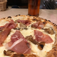 トラットリア・イタリア 品川店 - ポルチーニと生ハムのピッツァ♥︎旨い！