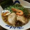 泡系しおとんこつラーメン べらしお 総本店