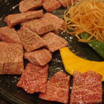 炭火焼肉 米沢亭 - 