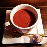 エンジェル ライブラリー - 『Hot Chocolate(American)』!!カカオの酸味、甘み、苦みが、良いバランスで調和されて
            いて、ドロッとしていて、めちゃめちゃ濃厚だが、めちゃめちゃ旨～いホットチョコ～♪(^o^)丿