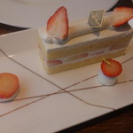 パティスリー オー フィル ドゥ ジュール - ショートケーキ