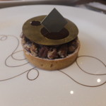 パティスリー オー フィル ドゥ ジュール - タルトキャラメルペカン