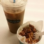 Cinnabon - コーヒーもシナモンロールも激甘(;´Д｀)