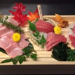 炉端焼き 鷹島本まぐろ 魚然 - 