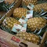Dole Plantation - パイナポーも販売中！！