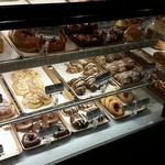 Liliha Bakery - 甘そうなドーナッツ(笑)