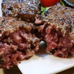 もつ焼 のんき - 炭火焼ハンバーグ680円