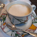 Koube Kitano Hoteru - たっぷりのコーヒーと牛乳を注ぐスタイルのカフェオレ
