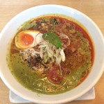 『グリーンカレー担担麺』880円