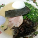博多らーめん いのうえ - Aセットの博多ラーメン+玉子
