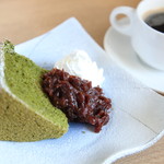 戚风蛋糕 (抹茶/原味) Chiffon cake (Green tea/Plane)
