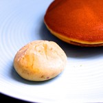 恵那川上屋 - 栗きんとん‐恵那栗‐　１個210円