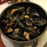 Leon de Bruxelles - Mussel Léon