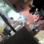 金久右衛門 - ｶｳﾝﾀｰのみの構成。土色と黒が基調の暗めで落ち着いた雰囲気