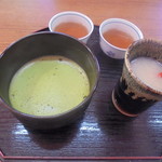 Satsukitei - お抹茶500円、甘酒400円