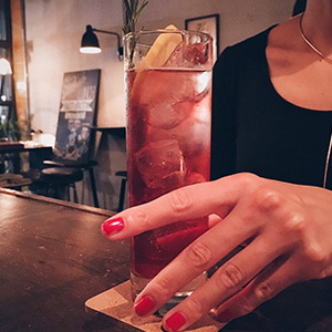 COFFEE &amp; BAR LUPIN