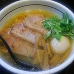 麺屋 焔 - 味玉塩らぁめんに、チャーシューを追加しました。