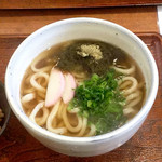 讃岐うどん はるしん - とろろこぶうどん二玉(¥590)
      僕は普段はぶっかけ等冷たいうどんしか食べないが、この店は温かいうどんも抜群に美味！「讃岐うどん」というより「浪花うどん」という感じの柔らかい食感。出汁も美味しい。