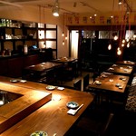 寿司居酒屋 あげまき - １階はカウンターとテーブル席（※１階テーブル席のみ喫煙可能です。）