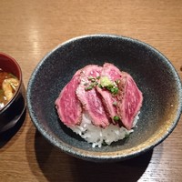 加藤牛肉店シブツウ - 牛たたきご飯