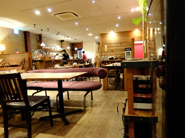 Gru cafe & restaurant>