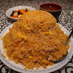 中国名菜処 悟空 - ピリ辛鶏チャーハン特盛（2016年11月28日）