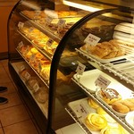 Mr. Donut's & Bakery - ショーケース