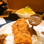 そ！これこれ 豚肉屋 - 黒豚モモかつカレー