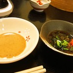 そ！これこれ 豚肉屋 - 黒豚のしゃぶしゃぶ（胡麻ダレ＆ポン酢）