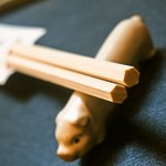 そ！これこれ 豚肉屋 - 吉野桧の六角橋箸