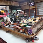 豚太郎 - コの字のカウンターは酒場のお約束