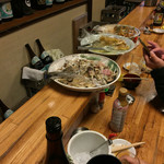 ホルモンてつ - 大皿料理。ミートグラタンは完売した。