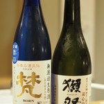 鞍馬口 寿星 - 本日頂いた日本酒
      ●純米大吟醸「梵」
      ●純米大吟醸「獺祭」
      
      2016.12撮影