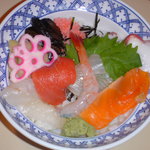 仁平寿司 - 海鮮ちらし丼