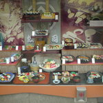 Nihei Sushi - 店頭に美味しそうなディスプレーが食欲をそそります。