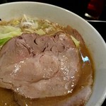 煮干しらーめん青樹 - 大きいチャーシュー