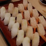 きづなすし - 2016.12.7今回食べたお寿司達(後輩と二人で132貫とおつまみ２皿)