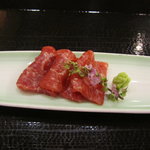 田・和味彩々 - ミンク鯨の尾の身刺