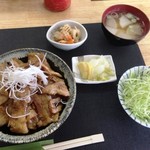 Tonkatsuyamamura - 豚丼定食￥780