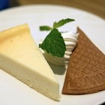 ヌーンプラスカフェ - ニューヨークチーズケーキ 600円